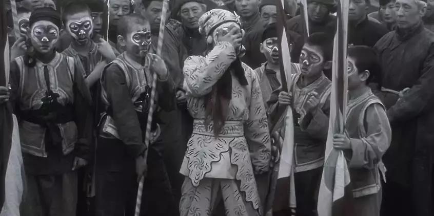 霸王别姬电影中的细节隐喻,霸王别姬细思极恐细节解析