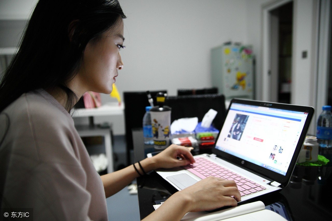 win10如何定时关机电脑不关机,如何在电脑上取消定时关机