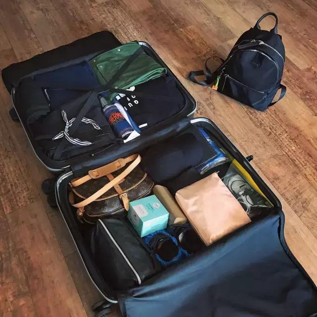 生活在别处完整版歌曲,生活在别处完整版