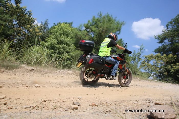银钢铁拳250摩托车多少钱一辆,银钢铁拳250摩托车质量怎么样