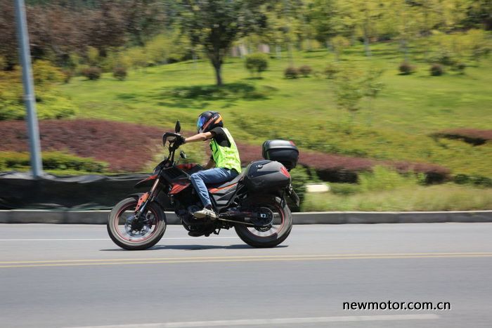 银钢铁拳250摩托车多少钱一辆,银钢铁拳250摩托车质量怎么样