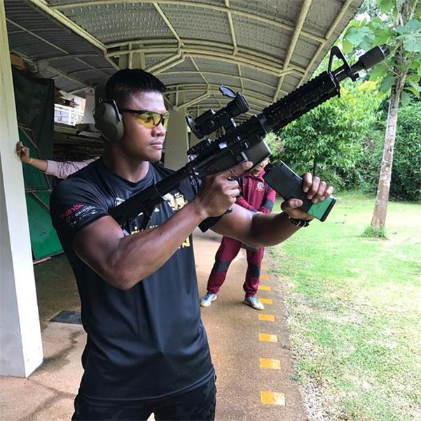 拳王播求游戏解说,拳王播求泰拳比赛视频