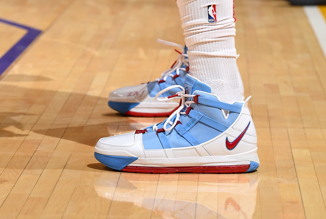 塔克球鞋上脚视频,塔克4000双球鞋