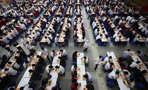 富士康员工拿得到高工资吗,进富士康师级工资