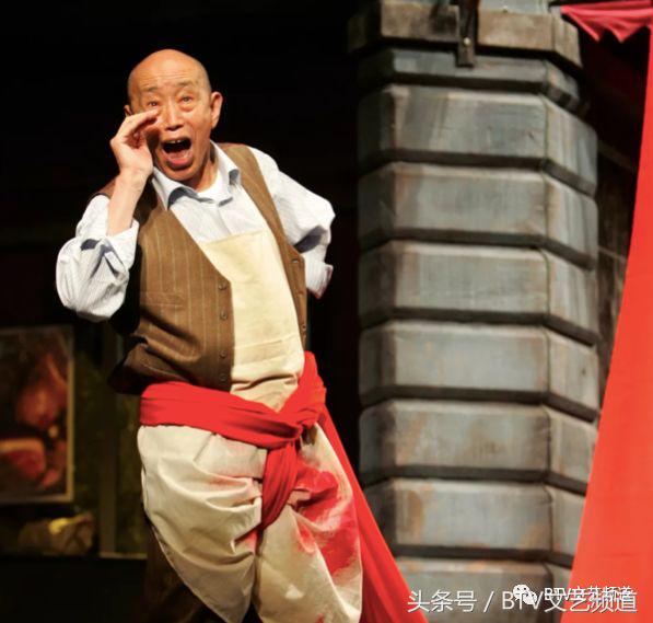 朱旭怀念老爷子在舞台上,演员朱旭逝世