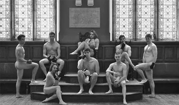 学霸为爱全果出镜？一年一度的剑桥火辣写真又来了！