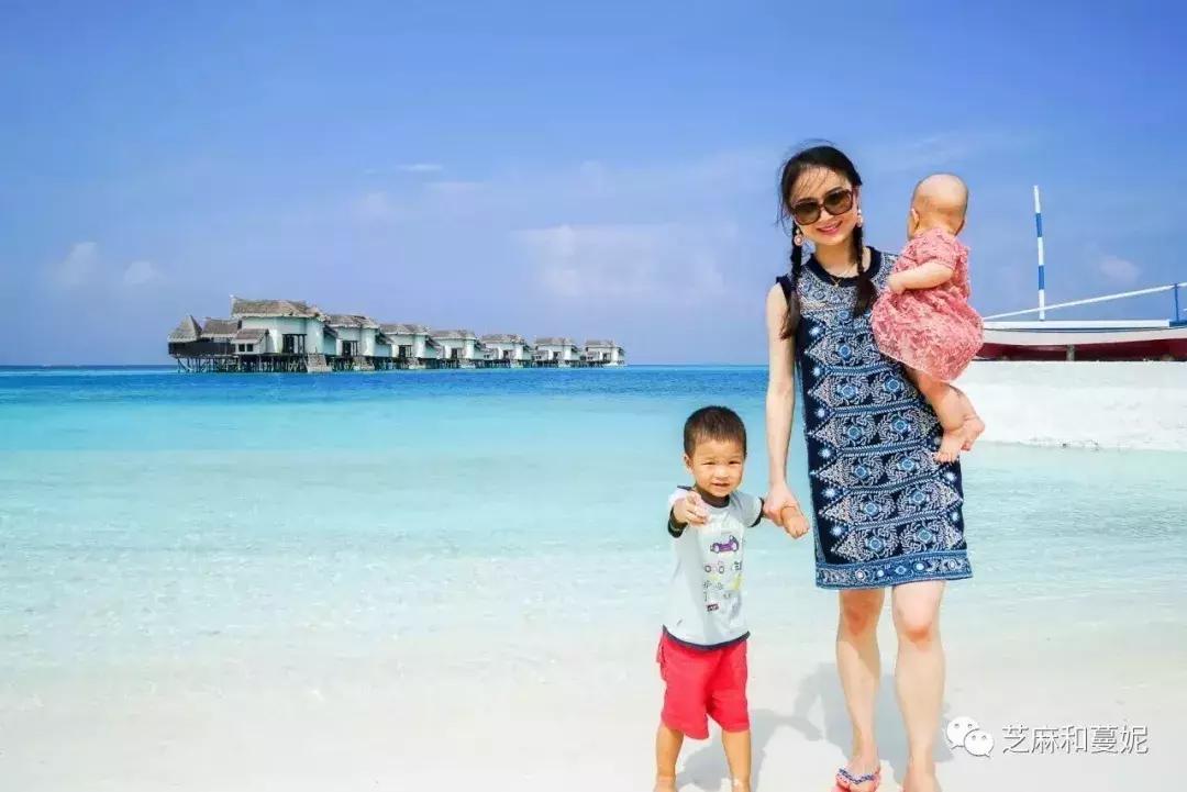 带两个孩子出去的妈妈,带两个孩子的妈妈去旅行