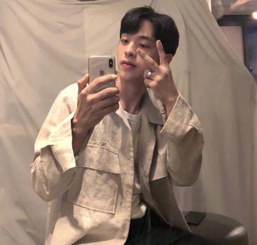 180男生秋季小奶狗穿搭推荐,奶狗风男生少年感穿搭