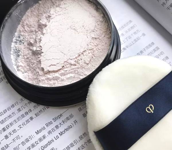 适合男生用的控油散粉,给女生用的散粉推荐