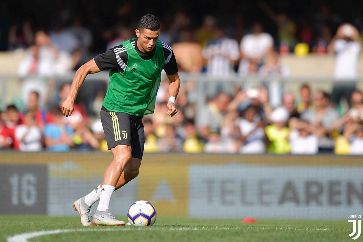 442评选足坛现役十大后腰,c罗评价梅西与姆巴佩谁更厉害