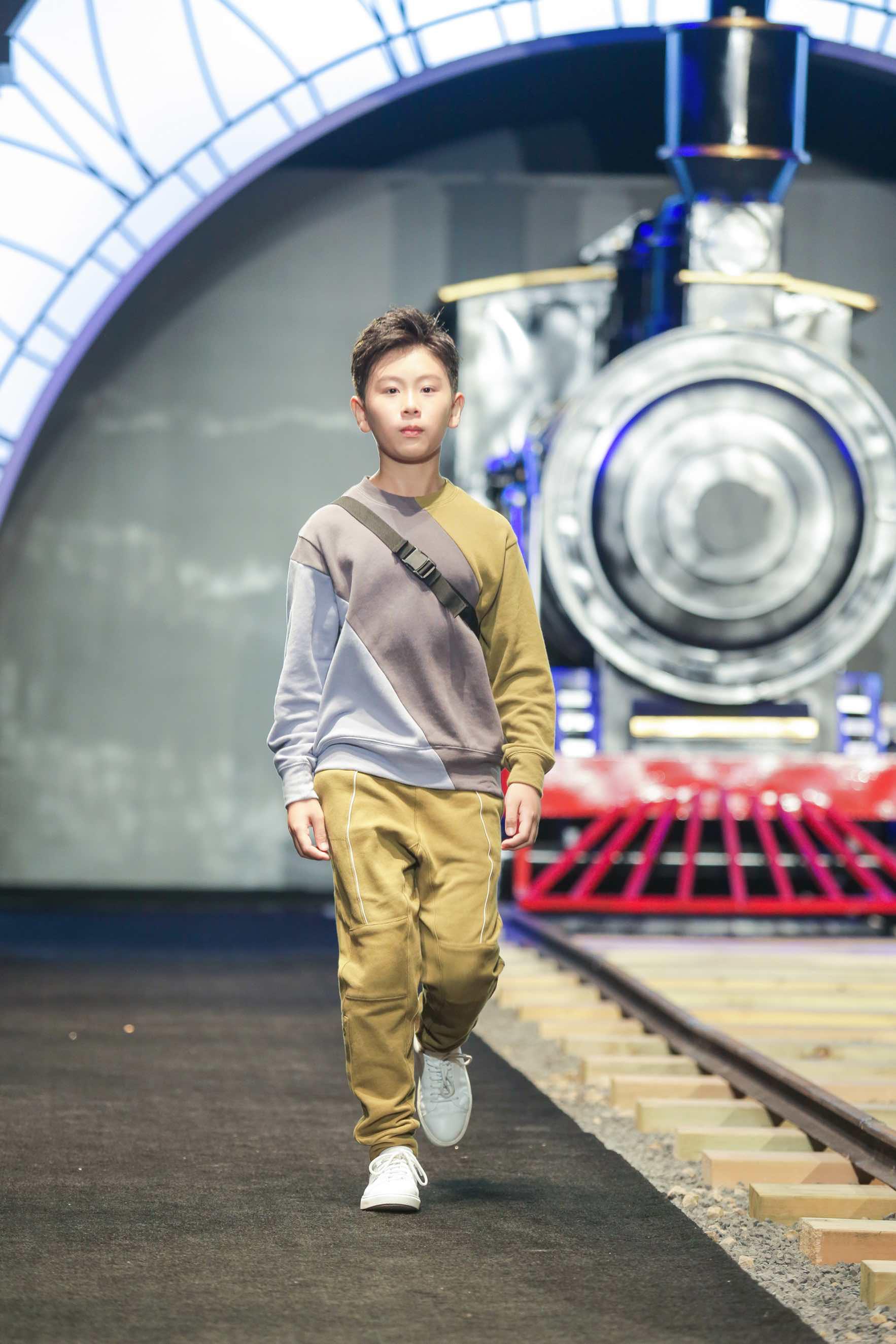 执·势2018秋冬时尚发布秀瞩目中国时尚力量