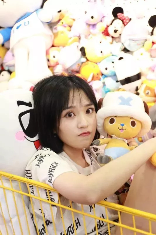 娃娃机惊现真娃娃,深圳真人娃娃机视频