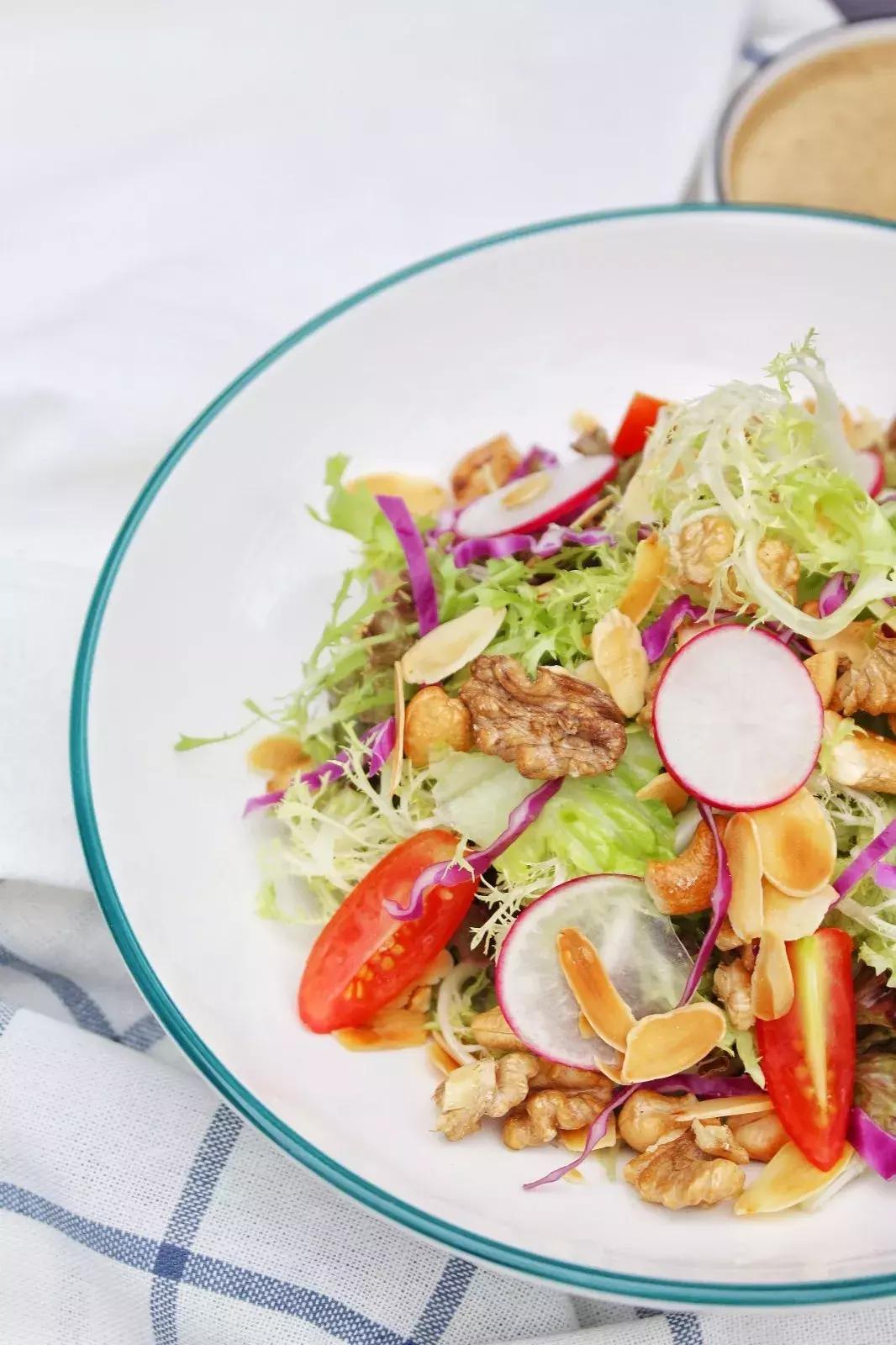 畅饮半个月！这家“自选型”酒吧就在民歌湖酒吧街！