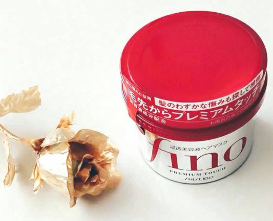 秋风皮肤干燥怎么护肤,秋风吹皮肤干燥