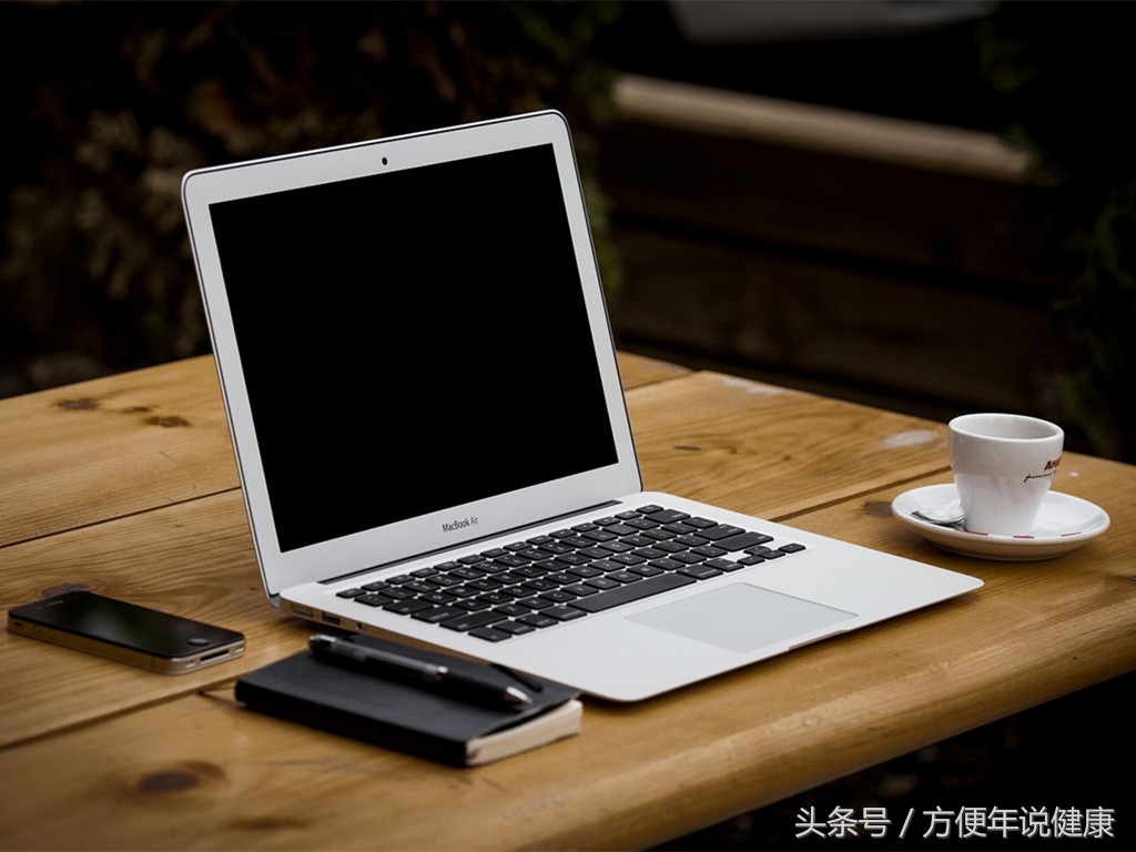 不光是老年人，也许你已经得了失眠症，这几种方法助你入睡