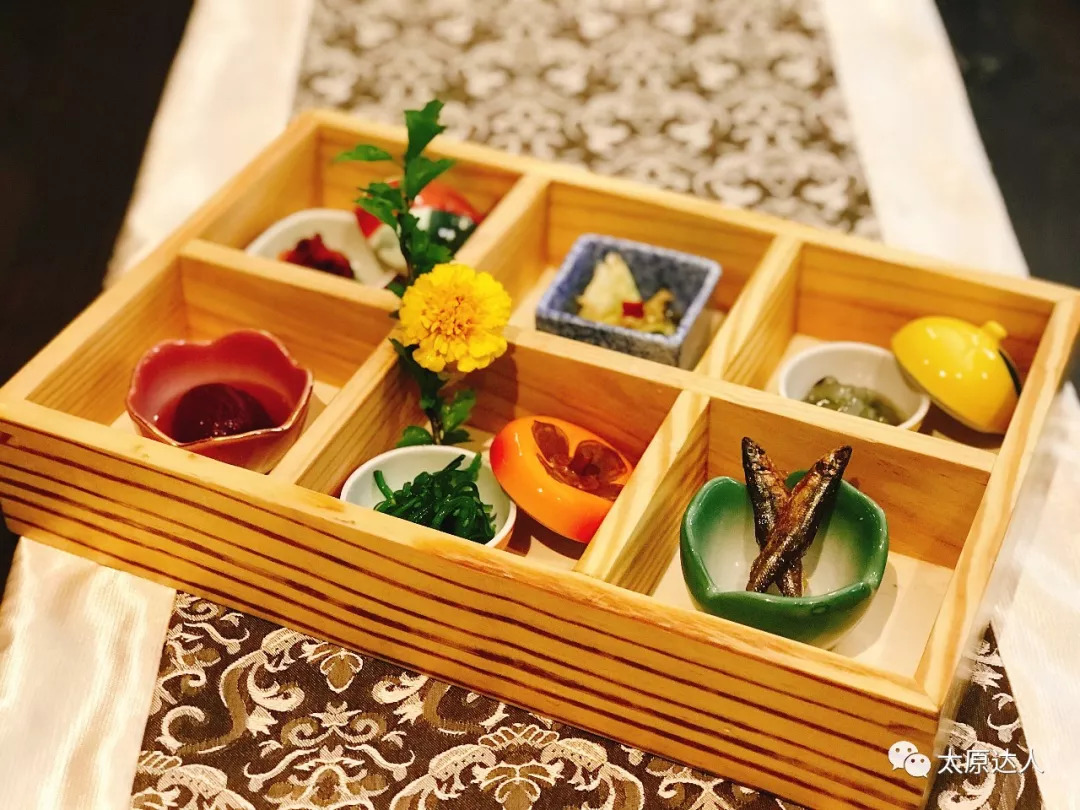 7折！开在美术馆里的大师级日料！100+种菜品无限畅吃~