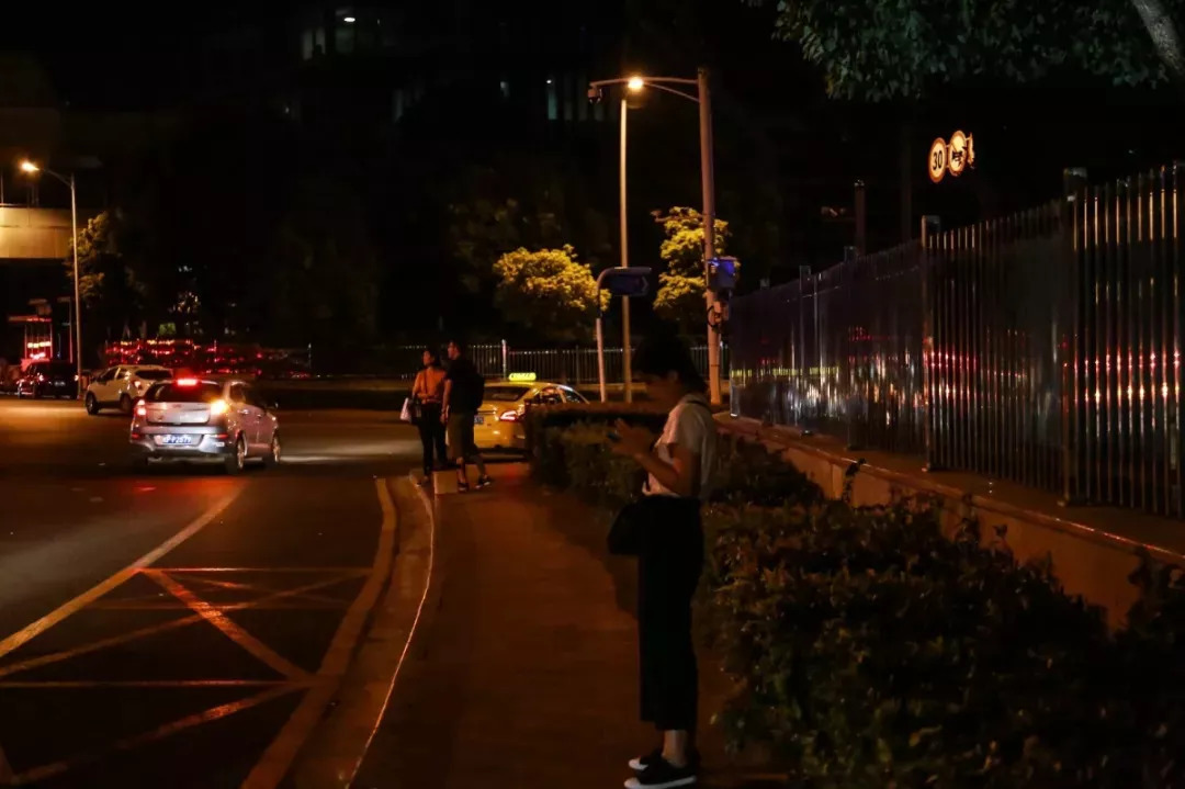 南京的夜晚真实图片,2005年的南京街头真实影像