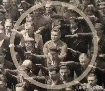 拒绝向邪恶纳粹屈服,虽然他是一名纳粹,但他依然值得我们去尊敬