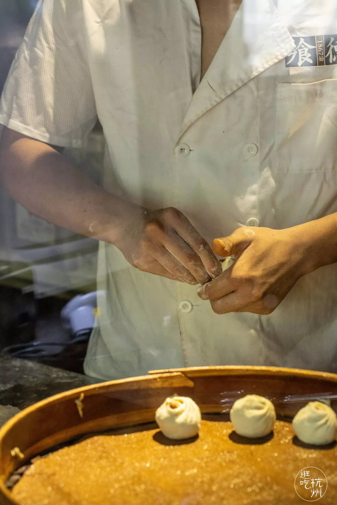 “火山口”肉包来了！每天卖出3000个，开车4小时……