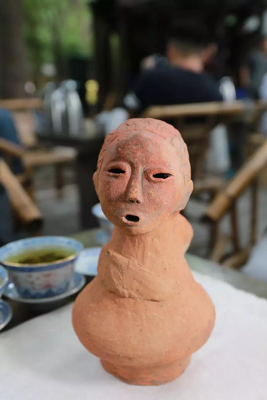 历经40年，他收藏的宝贝一座博物馆都装不完，他是真正私人收藏家