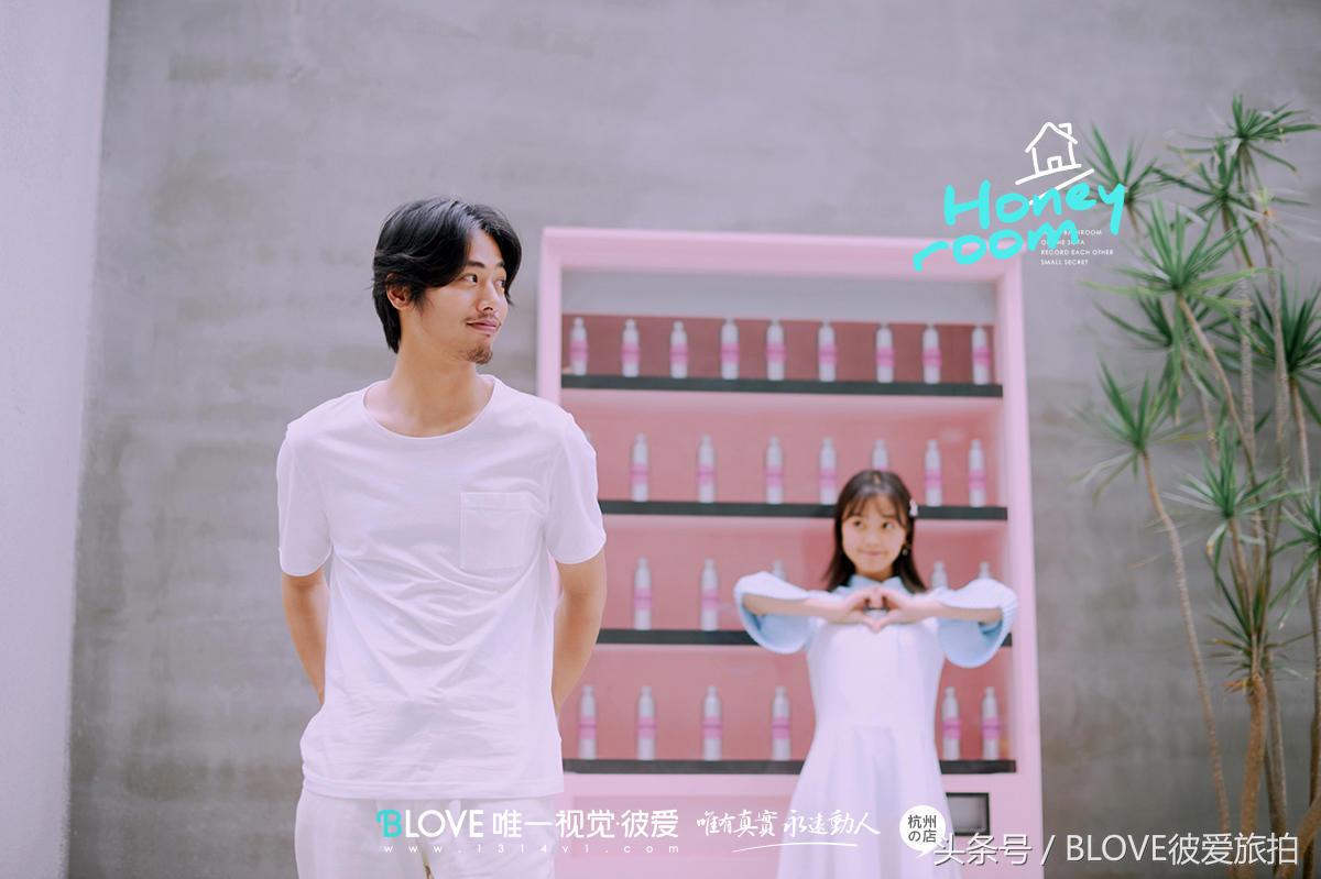 上海婚纱照简约端庄,上海婚纱照风格推荐红底婚纱照