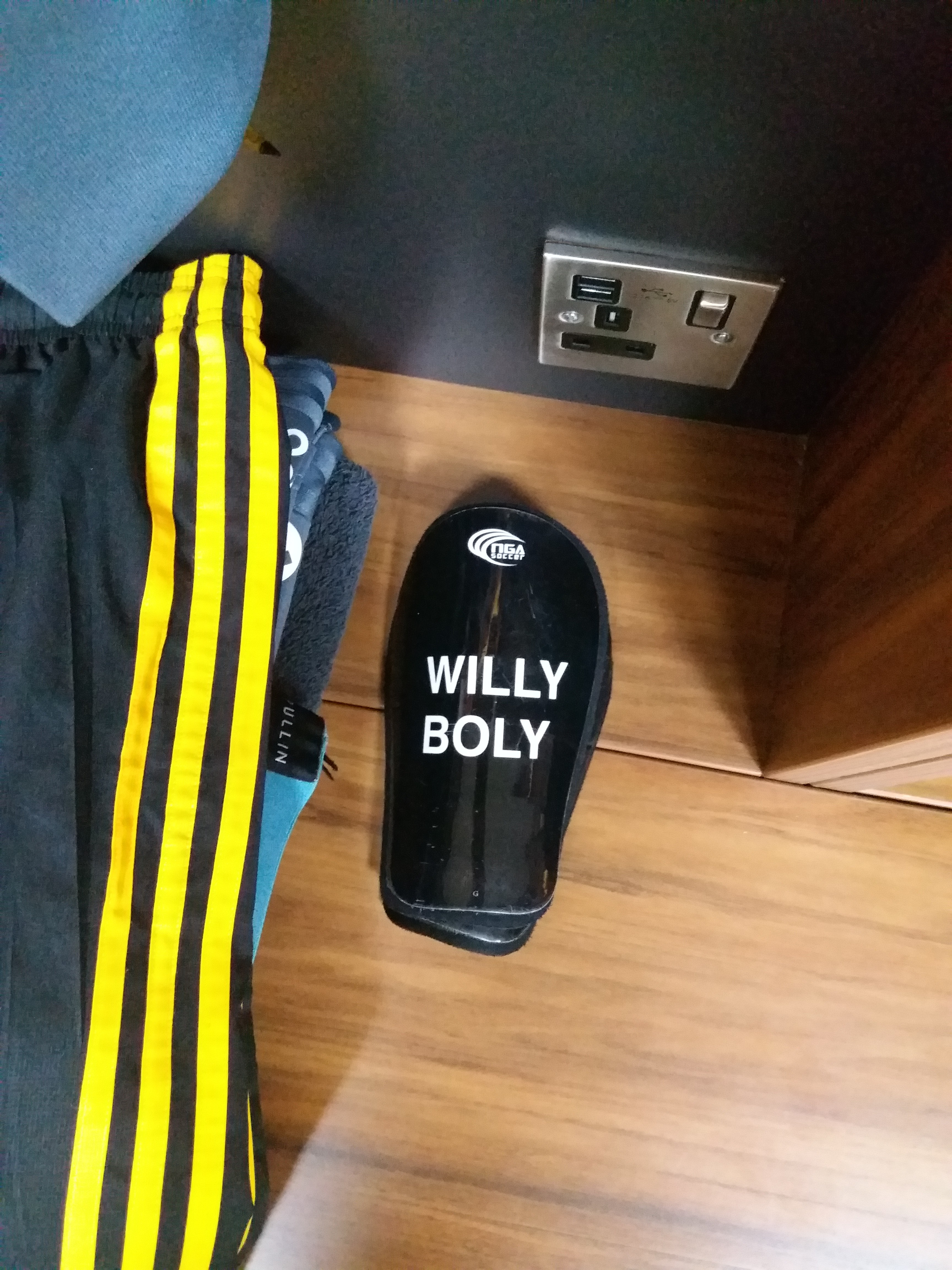 英超护腿板哪个牌子好,英超儿童护腿板