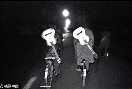 1978-2018，中国人和外国人如何看待这40年