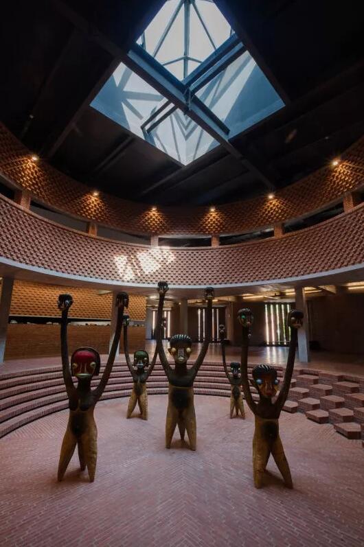 乔纳斯·斯坦普:从自然与神话到加藤泉