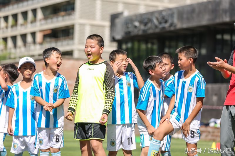 瓒崇悆涓轰即,瓒崇悆鐩镐即