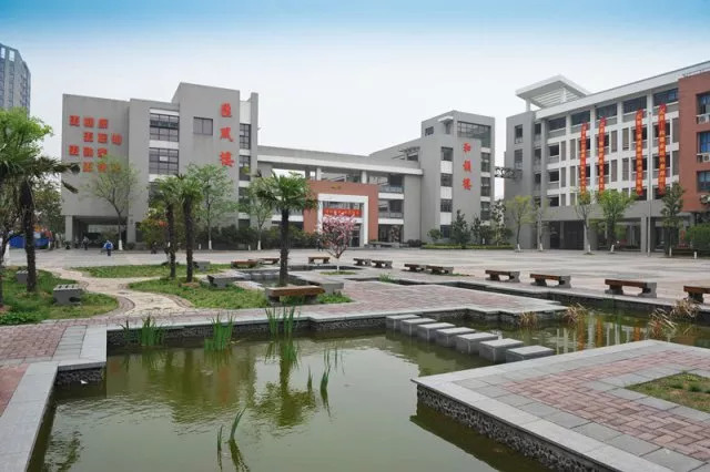 今天，鼓楼这所学校再也低调不下去了！