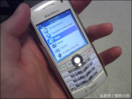 黑莓经典机,黑莓经典2023