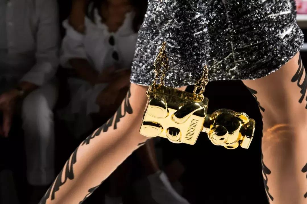 又有一波最新的美鞋美包来了看看我们是否为你种下了一片草原