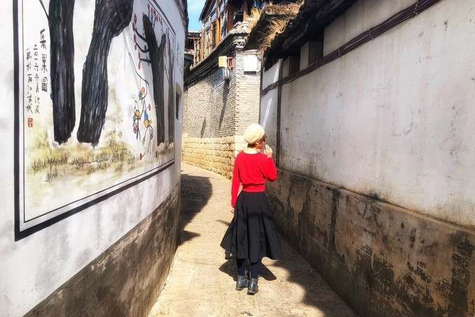 云南八日：看我家帅气小哥哥如何拍照？网友：花痴也要有限度