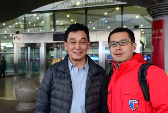 全行业95%都在赔，独他34年无亏损，年净利数十亿，凭啥？