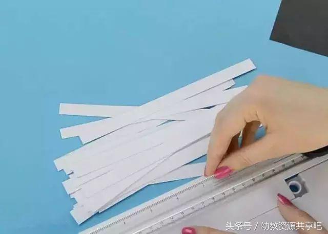 用彩色纸条制作手工卡纸,超简单卡纸手工特别好看