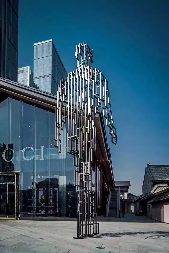 成都太古里裸眼3d龙雕塑,成都18个雕塑