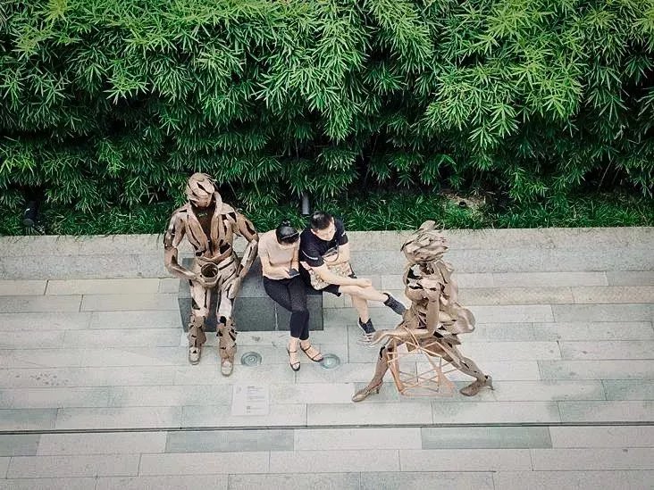 成都18个雕塑,成都太古里裸眼3d龙雕塑