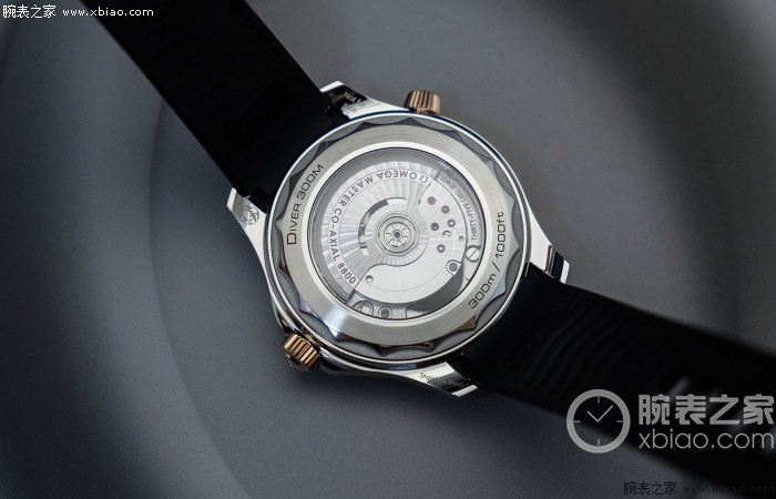 万国和欧米茄哪个走时更准,欧米茄海马300走时准吗