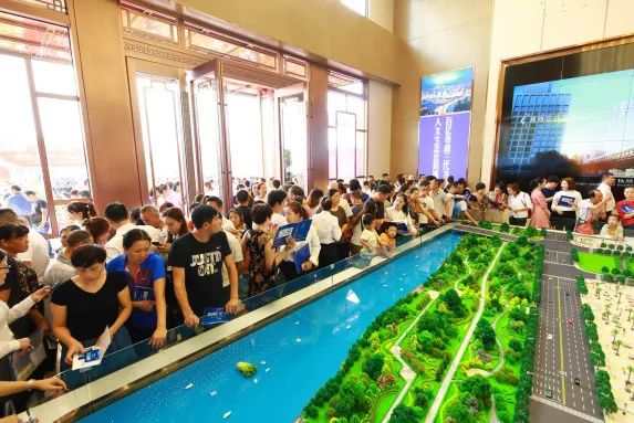 *钟金**领航，武广启航｜*钟金**武广新城营销中心盛大开放！未卖先火！