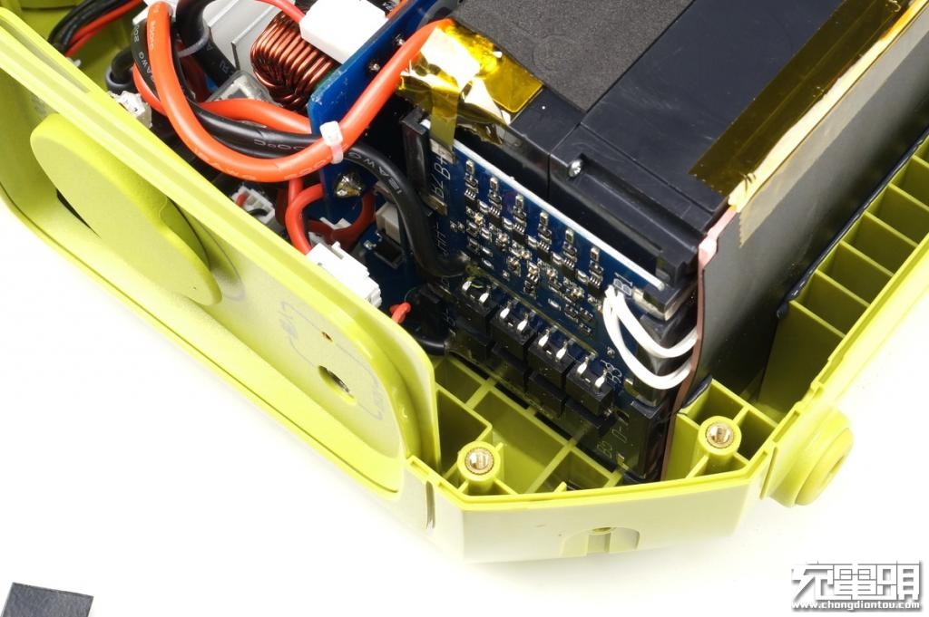 电小二户外电源拆解,电小二户外电源拆机