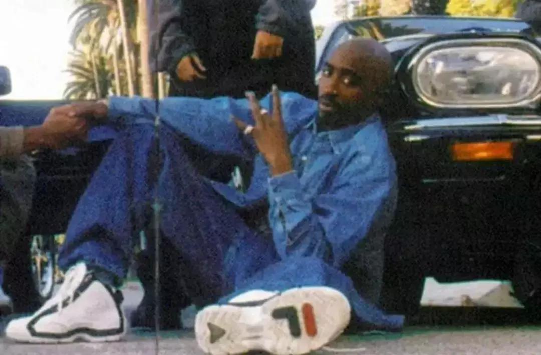 fila斐乐是安踏的吗,fila斐乐安踏女鞋