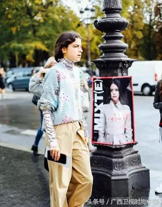 针织衫短袖里面应该穿什么,黑色金丝宽松短袖针织衫怎么搭