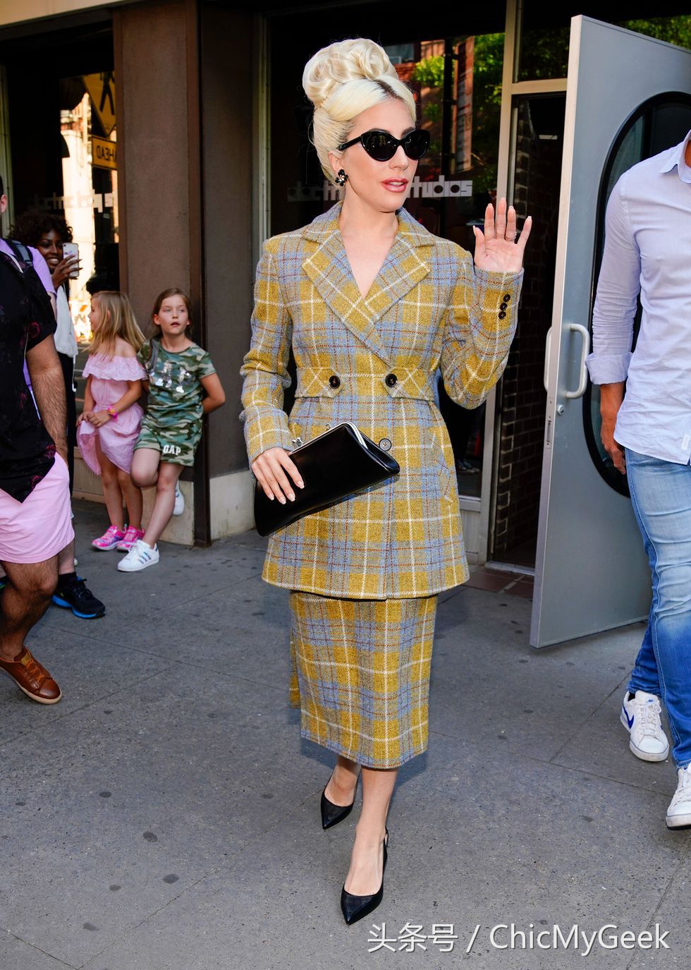 lady gaga日常穿搭 (gaga高级感穿搭)