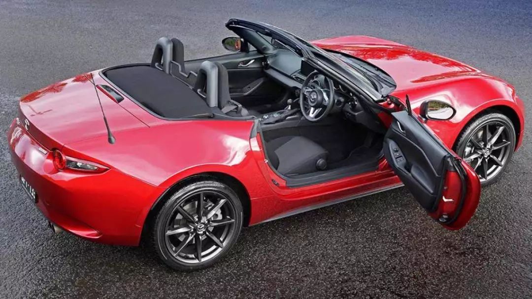 13万入手烧机油之王,敞篷打开唱起了自由飞翔