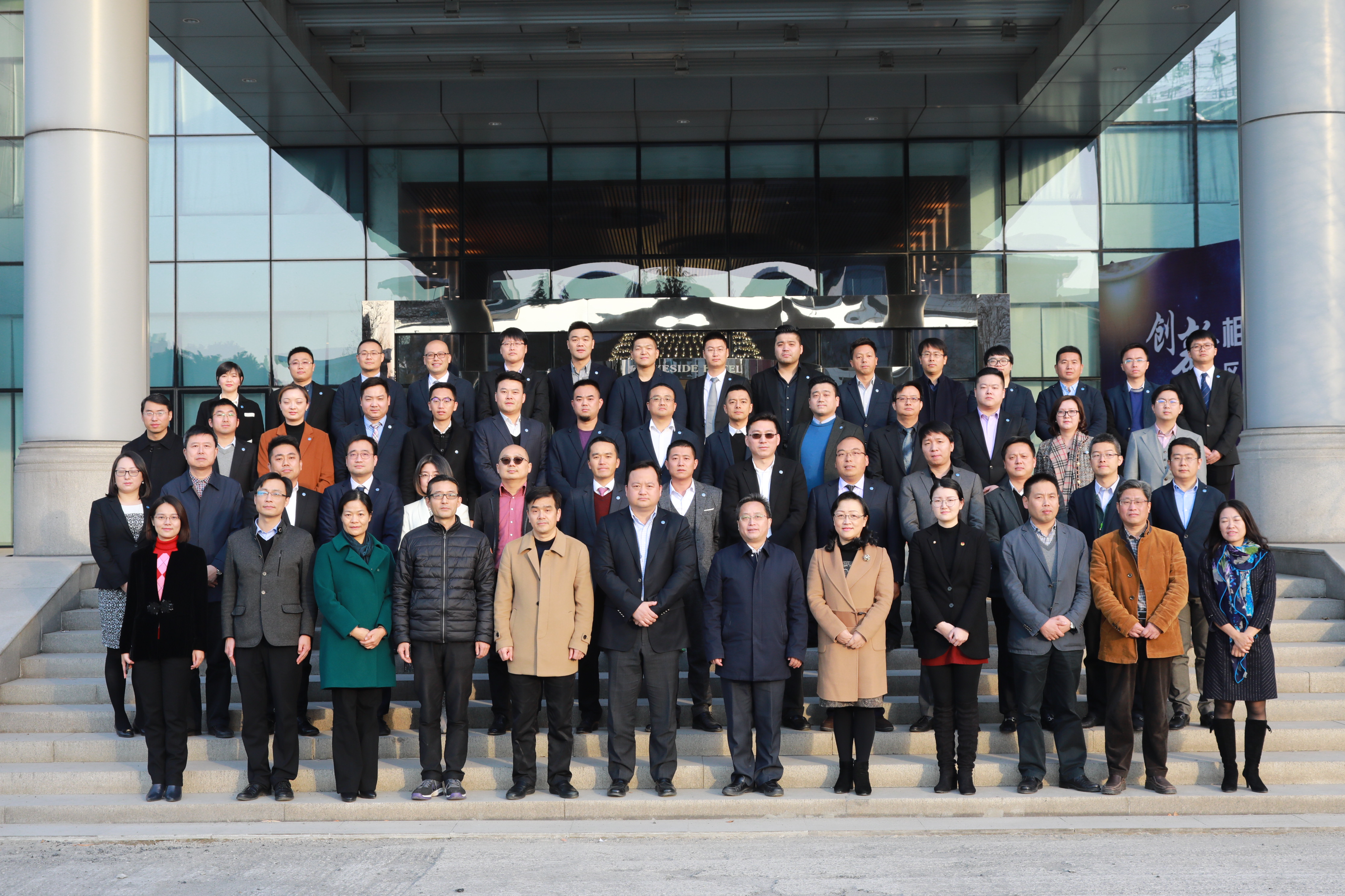 勇做时代弄潮儿2019,勇做时代的弄潮儿的提纲