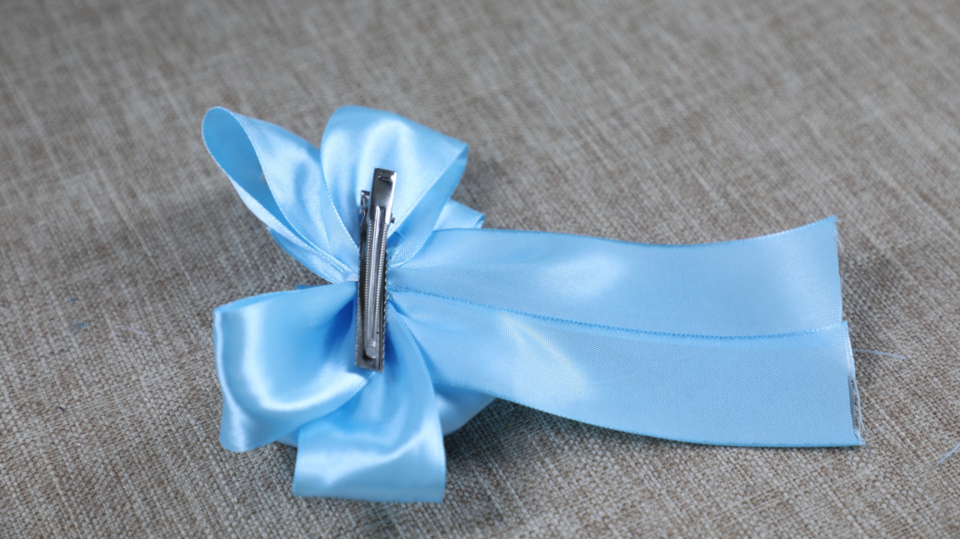 能让你一秒就能学会的蝴蝶结系法,蝴蝶结的系法慢教程不容易散