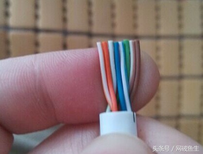 如何制作网线水晶头视频讲解,三分钟教你学会制作网线的水晶头