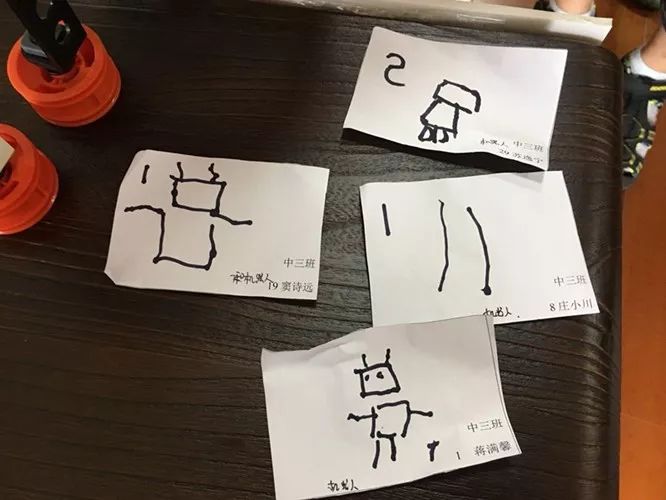 足球、围棋、机器人等等20个科目,这家幼儿园的娃好嗨森啊!