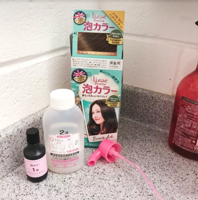 发色秋天显白高级冷棕灰,秋天发色推荐亚麻茶棕