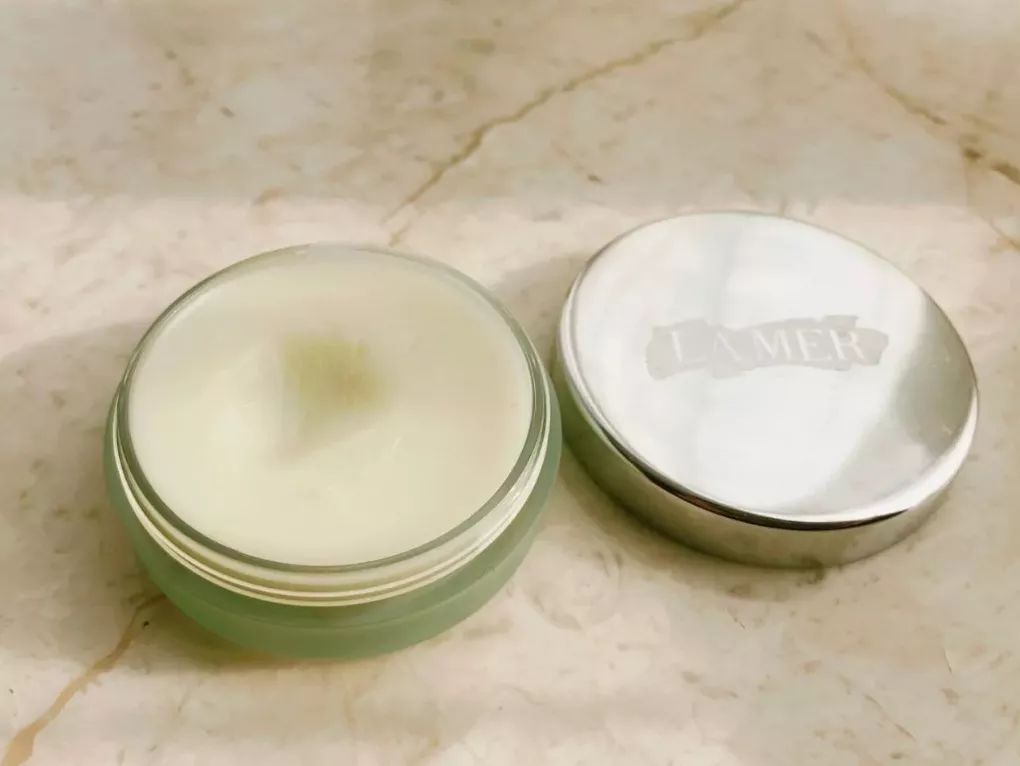 口碑爆表的12款秋冬润唇膏，不买你的嘴会不答应！